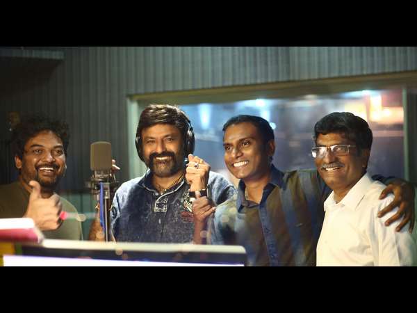 సోషల్‌మీడియాలో చక్కర్లు