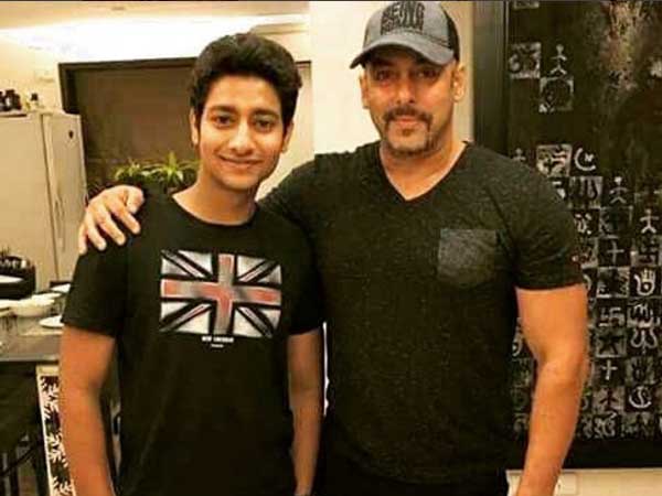 మహేశ్ మంజ్రేకర్ కోసం..