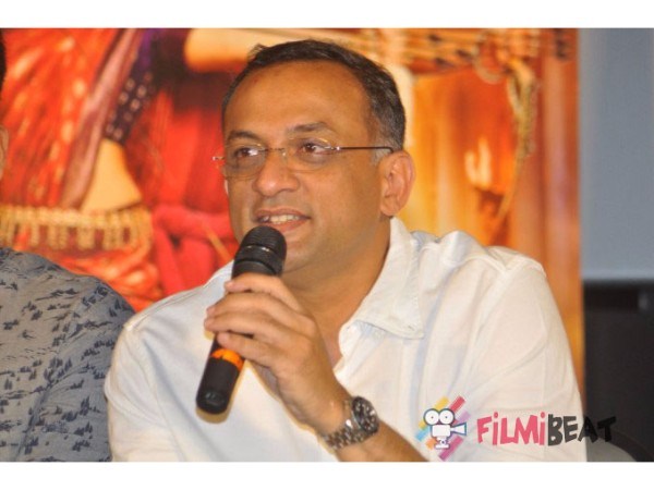 బ్లాక్ మెయిల్ చేయడం కూడా ఇదే తొలిసారి