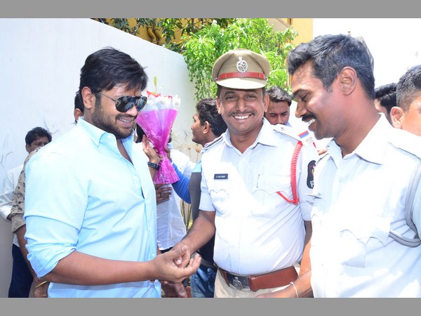 ఆశ్చర్య పరిచిన మనోజ్