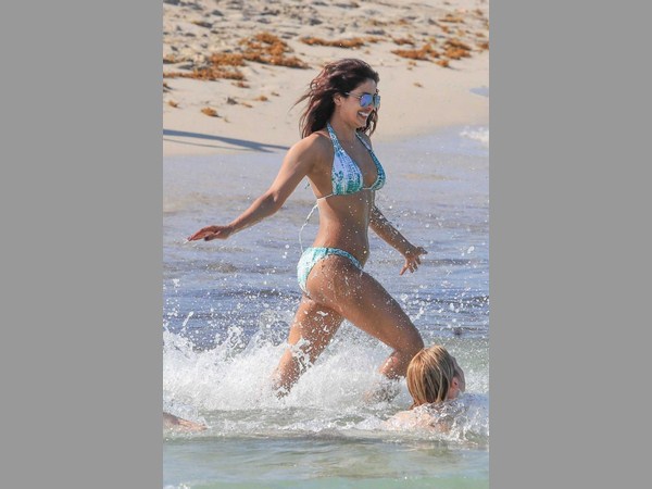 రెడ్ కలర్ డ్రెస్ లో 