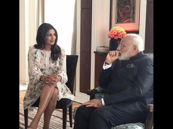 చెన్నై రైతులను కలిసే తీరిక లేదా?