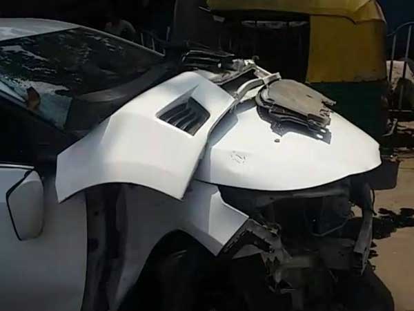 యాక్సిడెంట్ లో