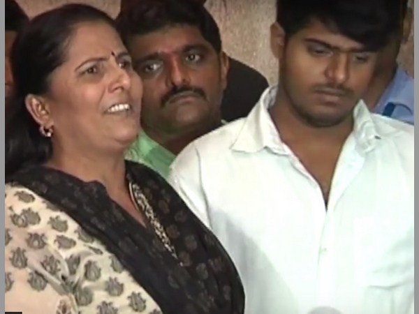 మనవడిని ఇండస్ట్రీకి పరిచయం చేస్తానన్నారు