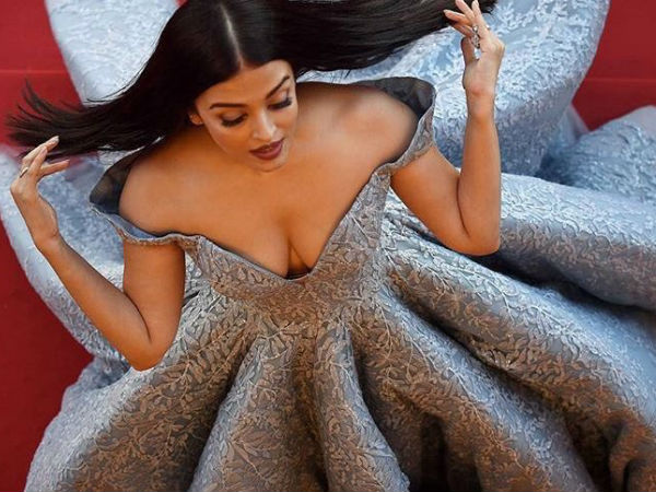 Aishwarya Rai Bachchan Turns Cinderella, Walks The Red Carpet For Cannes Like A Queen! Aishwarya Rai Bachchan Turns Cinderella, Walks The Red Carpet For Cannes Like A Queen!