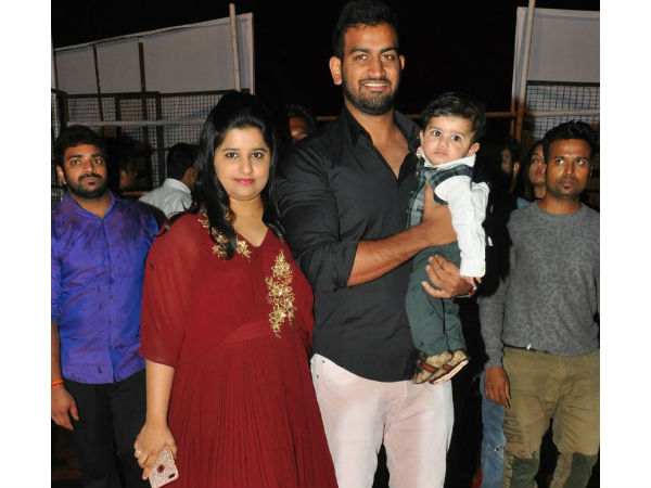 దిల్ రాజు కోసం ఆడాలని ఎమోషన్ అయిన బన్నీ 