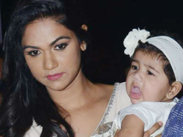 హీరోయిన్ గురించి..