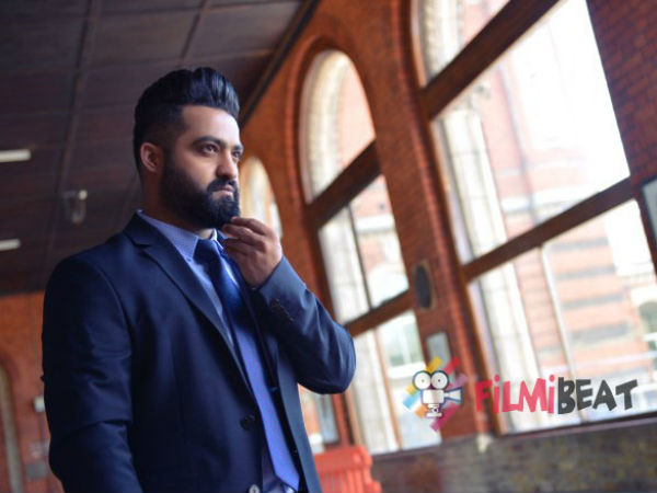 అందరికీ కొట్టేశాడు