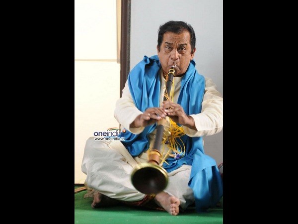 వెయ్యికి పైగా సినిమాలు