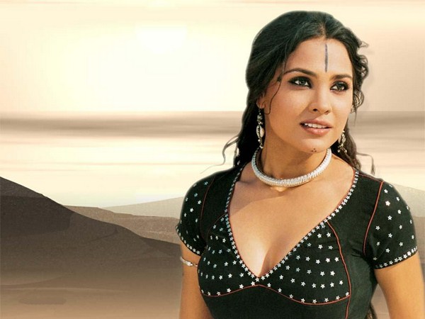 లారా దత్ సొంతంగా ప్రొడక్షన్