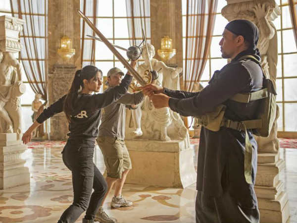 కత్తి సాము.. గన్ షూటింగ్ కూడా