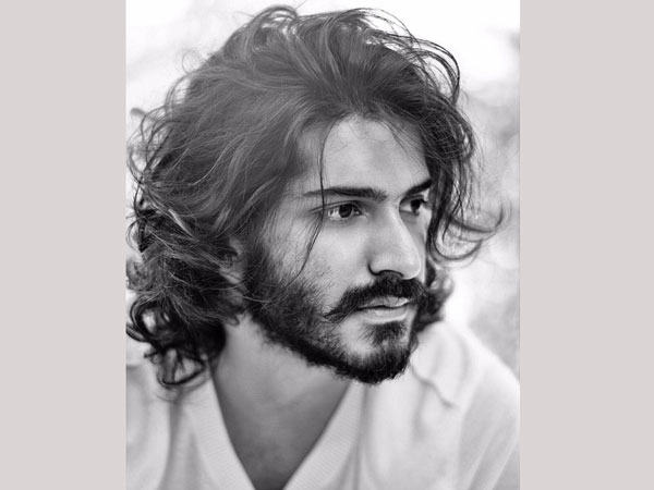 దర్శకుడు ఎవరు? 