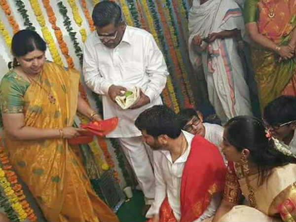 త్రివిక్రమ్ నూతన గృహప్రవేశం, పవన్ కళ్యాణ్ హాజరు... ఫోటోలు వైరల్?