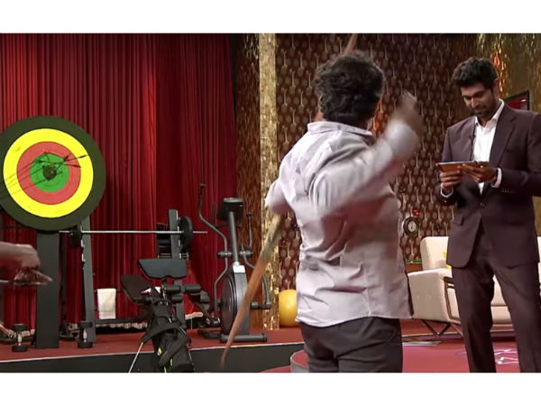 పవన్ కళ్యాణ్ అనగానే సెంటర్లో...