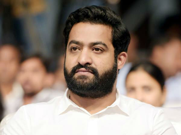 మహనీయుడు అవుతాడు