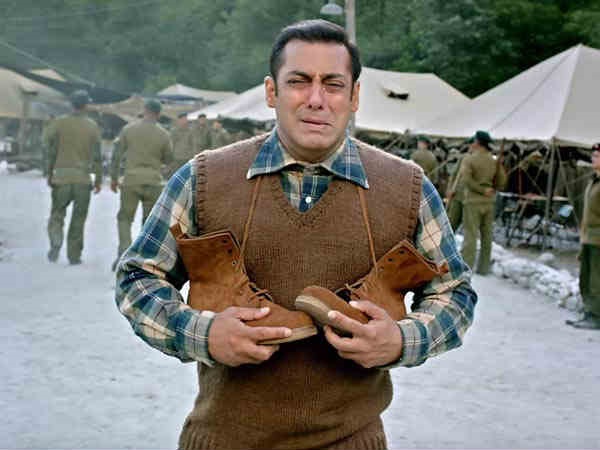 ట్యూబ్ లైట్ పగిలిపోయింది