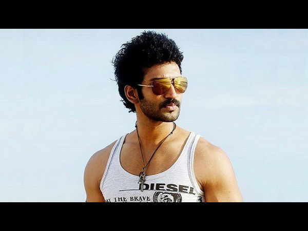 పాటలు పాడి డబ్బులు అడుక్కొన్నాం..