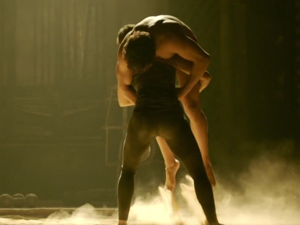 చైనీస్ వెర్షన్ తో కలిపి