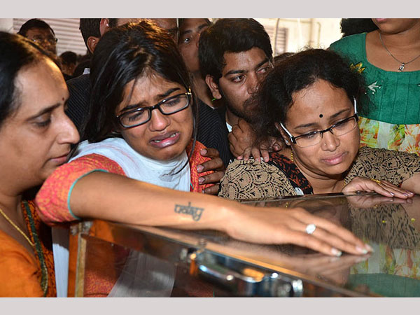 నాన్న వేరే అమ్మాయితో ఉంటున్నాడు, ఉదయ్‌కి నచ్చలేదు