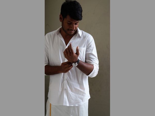 రోహిత్, సుధీర్, ఆది దగ్గరయ్యారు