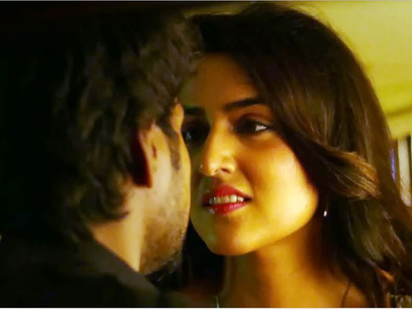 నామమాత్రంగానే హీరోయిన్లు..