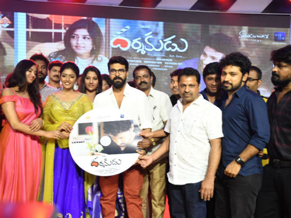 దర్శకుడు టీం గురించి