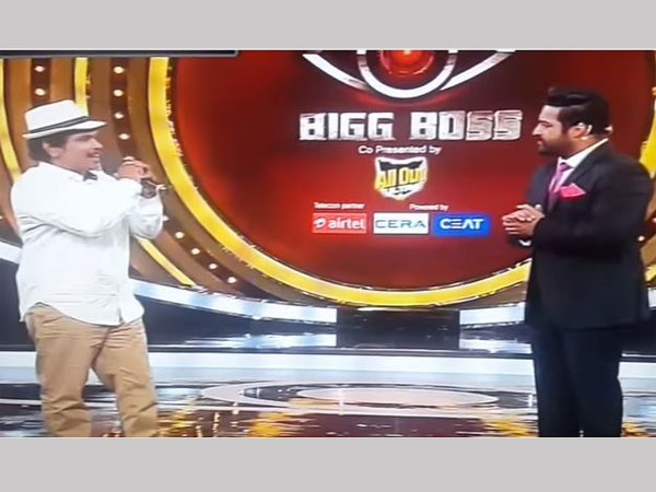 సంపూకి వ్యతిరేకంగా ముగ్గురు..