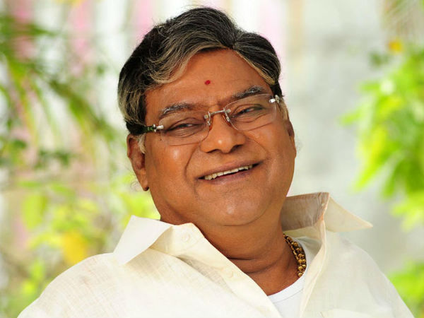 కిందపడేసి తుక్కుతుక్కుగా కొట్టారు..