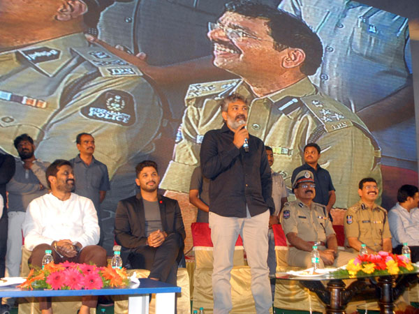 వాడి మాట వినొద్దు