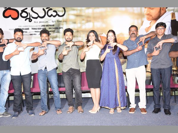 నిన్న చరణ్, ఇపుడు బన్నీ