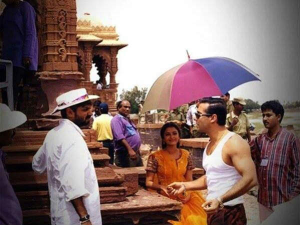 రెండు సంవత్సరాలు డేటింగ్