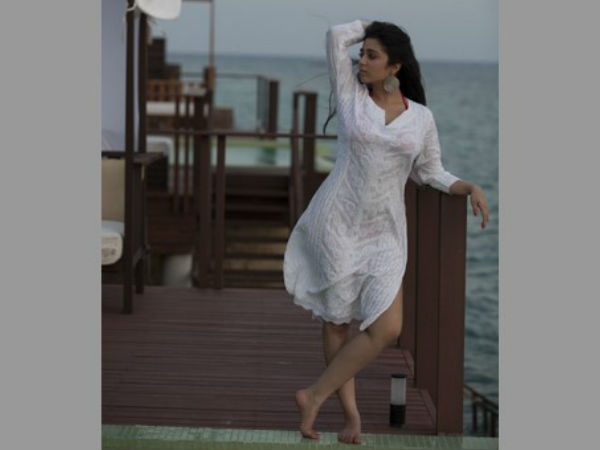 ఛార్మీ డ్రగ్స్ సేవించిందా?