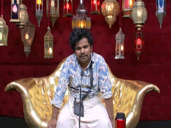 సీక్రెట్ రూమ్‌లో