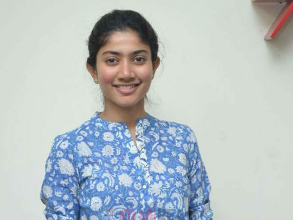 సావిత్రి, సౌందర్యలతో పోల్చుతున్నారు..