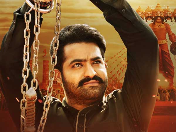 త్రిపాత్రాభినయం