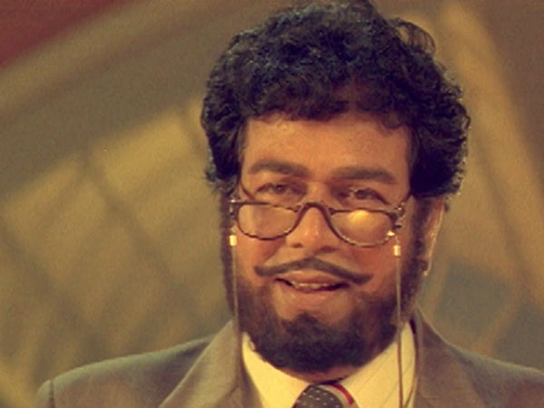 ఒకరిని తక్కువ చేయడం, ఎక్కువ చేయడం కాదు