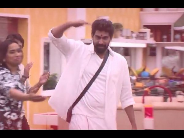 ఆసక్తిగా గులాబీల ఆట