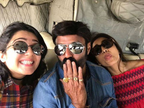 హీరోయిన్లతో బాలయ్య దబ్బిడి దిబ్బిడి