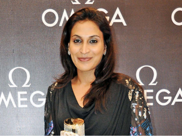 ఏకంగా పాఠశాలకి తాళం