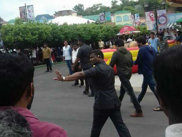 అభిమానులు నిరుత్సాహపడుతున్నారు 