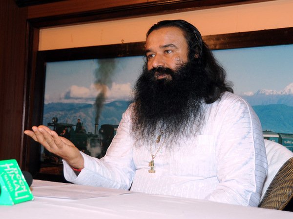 హనీ ప్రీత్ కూడా 