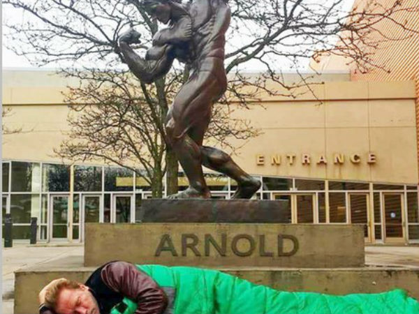 అదే హోటల్ ఓపెనింగ్