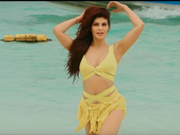 హాట్ హాట్ సీన్లు