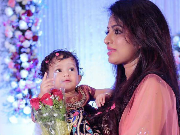 యువి నక్షత్ర, భూమి ఆరాధ్య