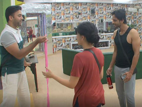 ఫన్నీ గేమ్స్.... ఆపై వైఫ్ ఎంట్రీ