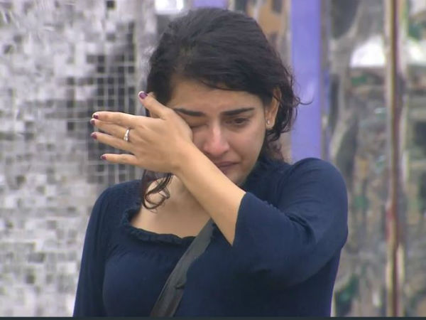 అర్చన ఎమోషనల్