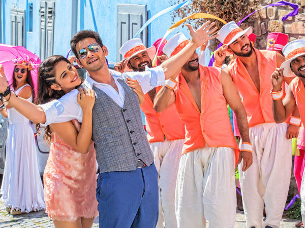 గ్రాండ్‌గా ప్రీ రిలీజ్ ఫంక్షన్