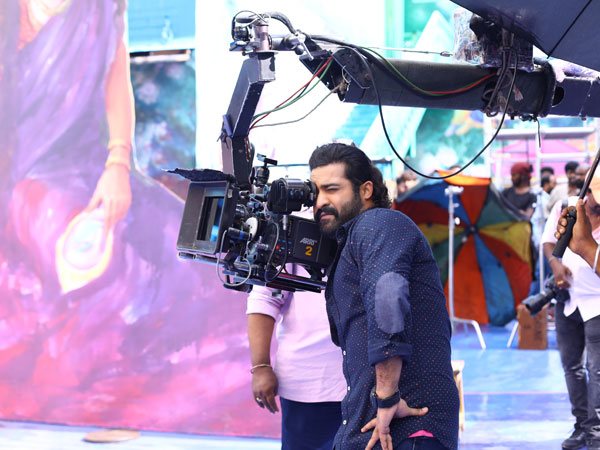 అంచనాలు భారీగా