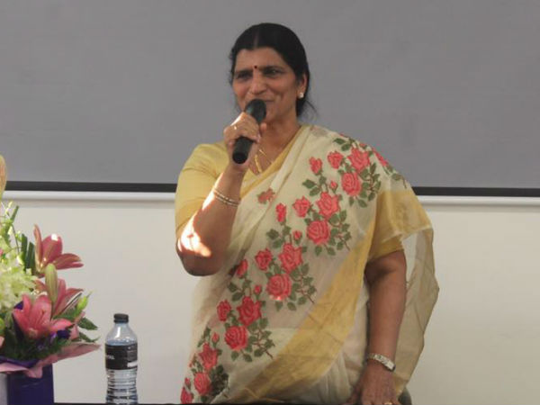 లక్ష్మీపార్వతిని కలిసిన జెడి