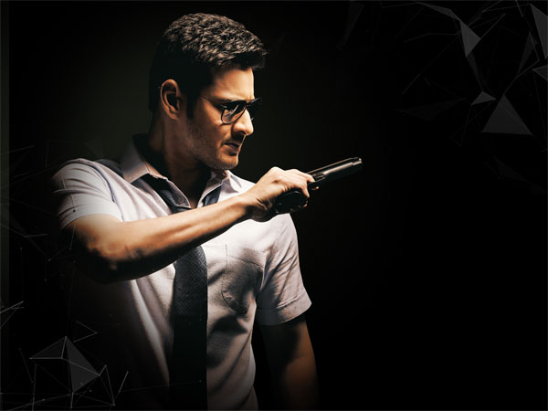 300 స్క్రీన్లలో హల్‌చల్